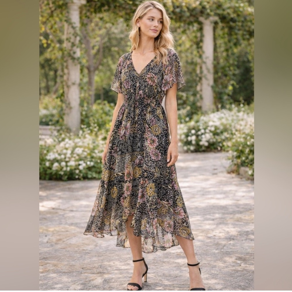 Chiffon  Patchwork Floral Midi Dress |
Boho V-Neck Smocked Waist- Size L